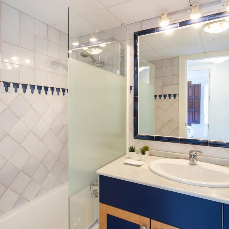 Genteel Home Mirador de la Victoria - Three-Bedroom Apartment - 16