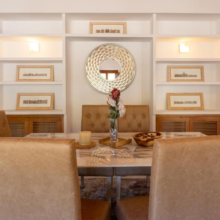 Genteel Home Mirador de la Victoria - Three-Bedroom Apartment - 24