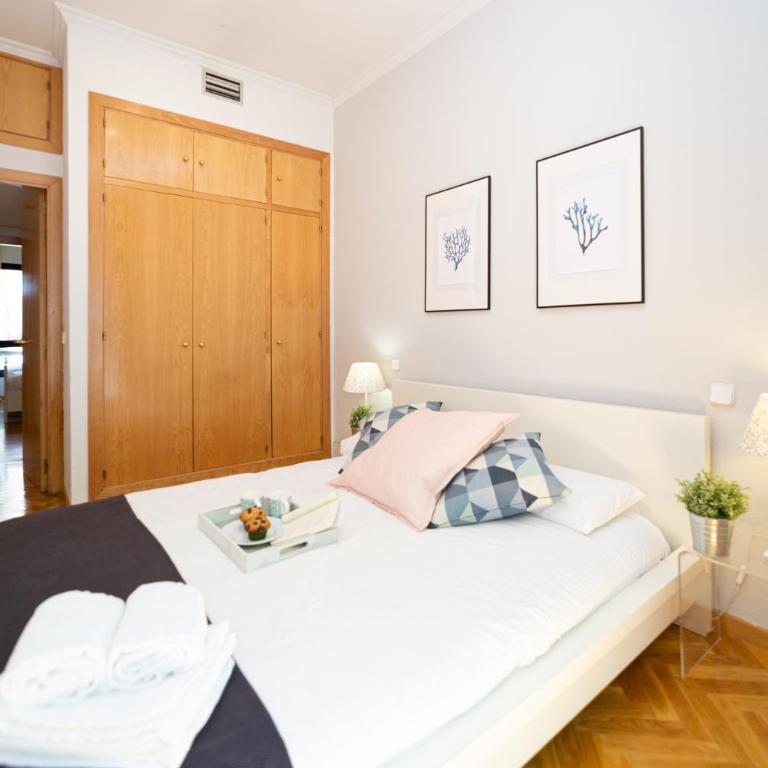 Apartamentos Plaza de España - Apartment - 3