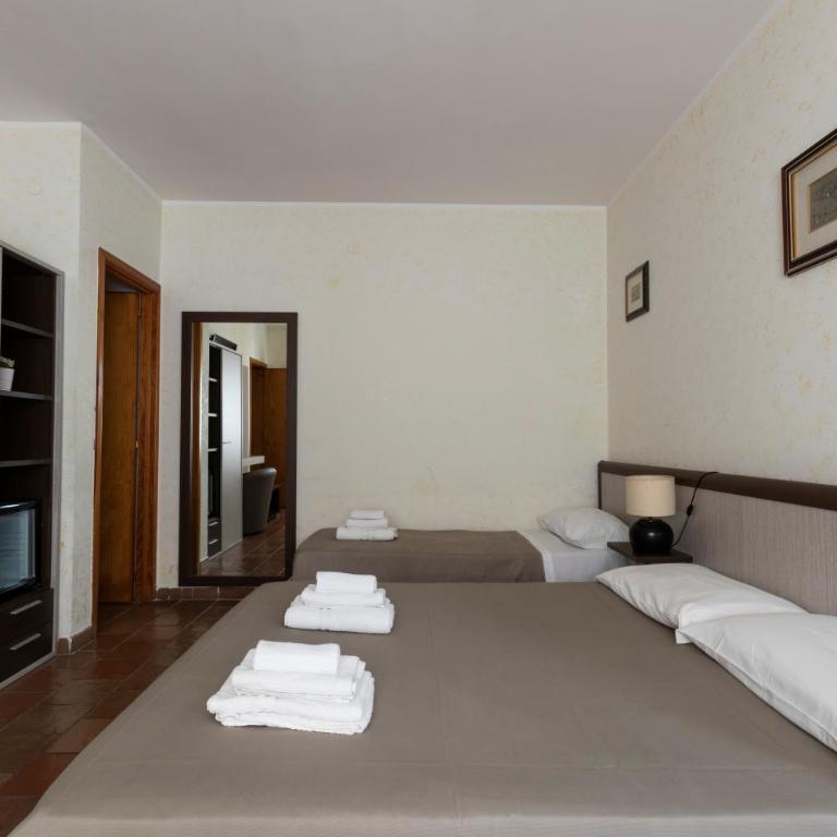 B&B Vittoria - Camera Tripla - 3