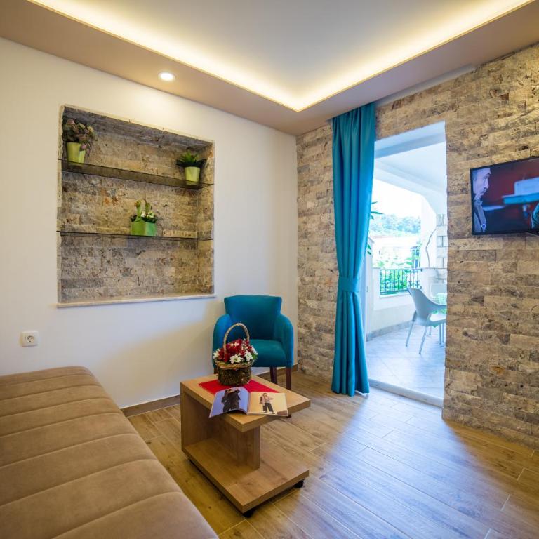 Guest House S-Lux - One-Bedroom Apartment - 10