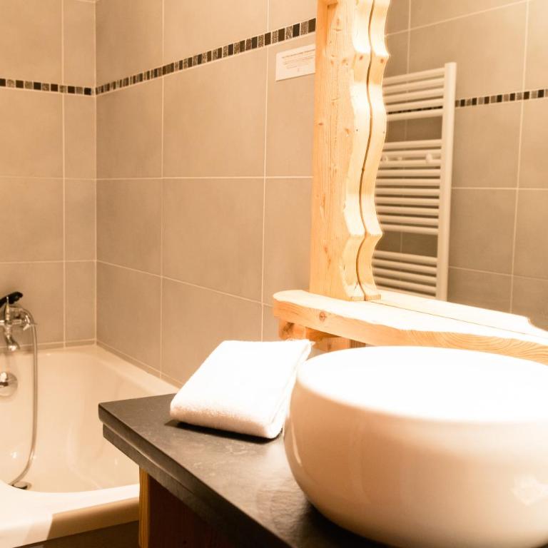Hôtel Le Sporting - Chambre Familiale (2 Adultes et 2 Enfants) - 2