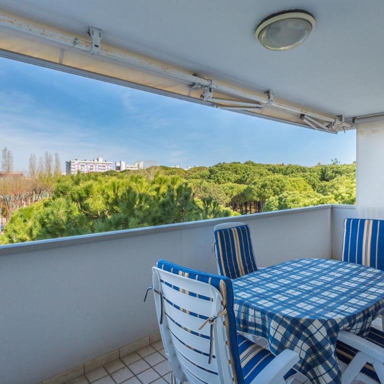 GuestHost - Lignano Sabbiadoro Flat Garage - Two-Bedroom Apartment - 1