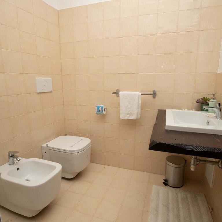 MunicipioHouse-84 by Dimorra - Appartamento con 2 Camere da Letto - 63