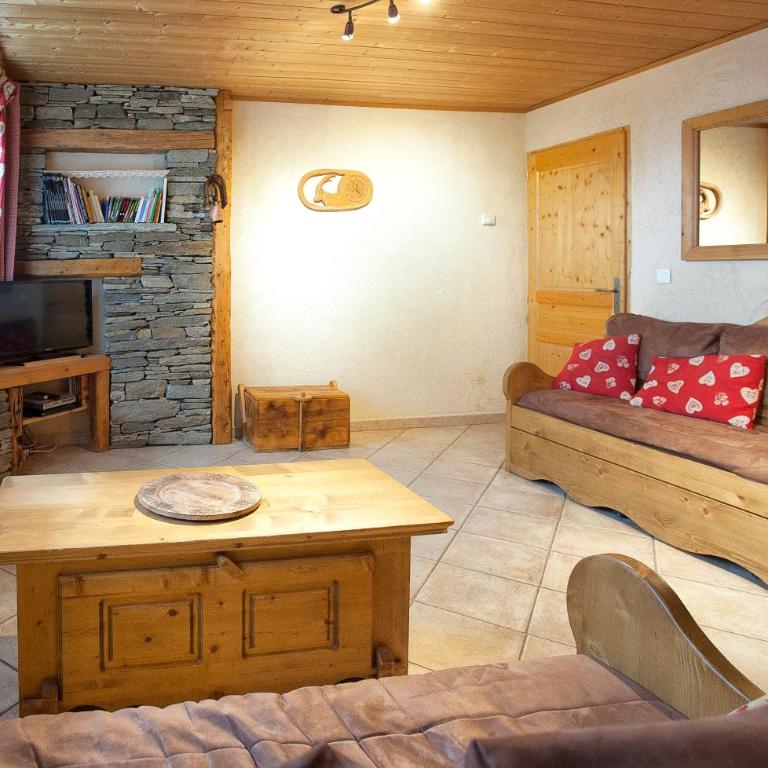 Chalet La Lauzette - Charme confort et équipement complet - Séjours toute l'année à Bessans - Nuitée ou semaine - Appartement - Rez-de-Chaussée - 2