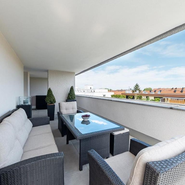 centerroom München City - Superior Doppelzimmer mit Dachterrasse und Küche - 11