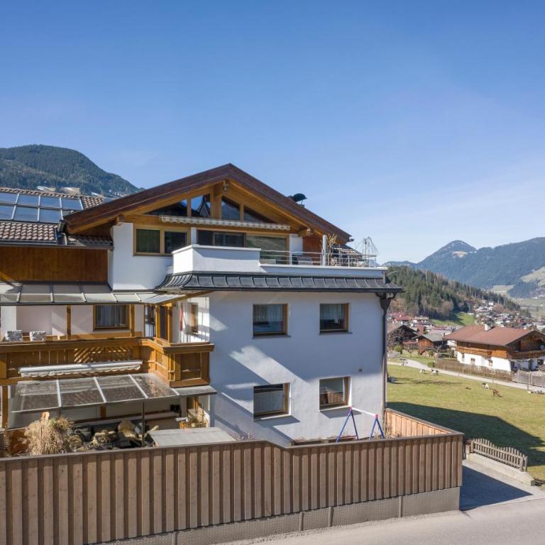 Haus Gondelspaß - Apartamento de 3 dormitorios con bañera - 1