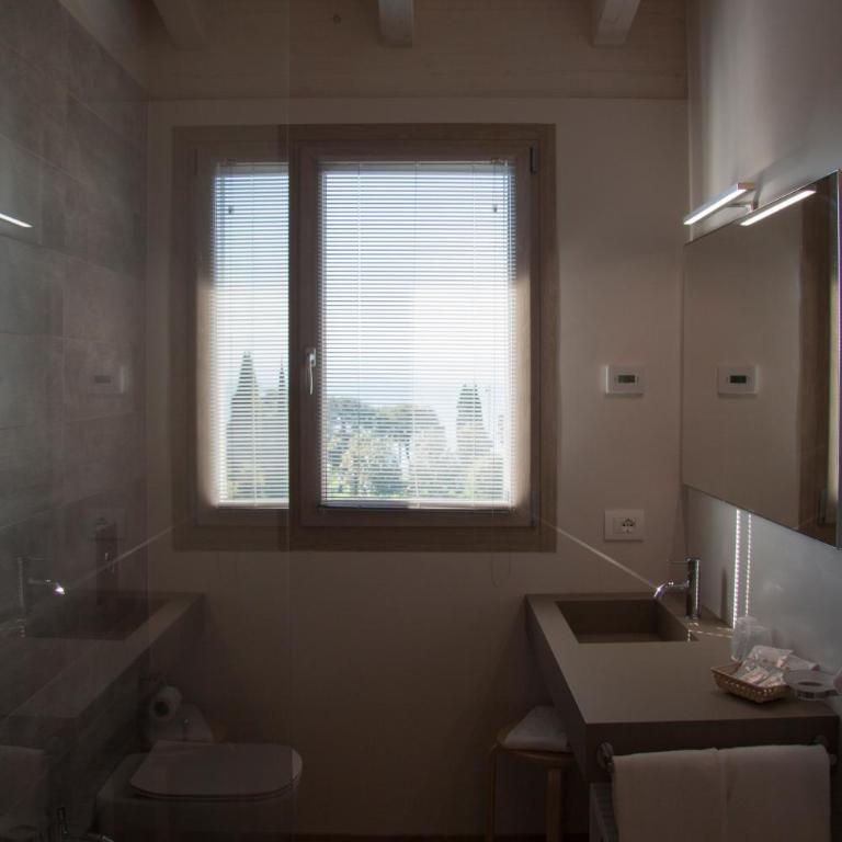 Hotel Berta - Camera Matrimoniale Superior con Vista Lago - 10