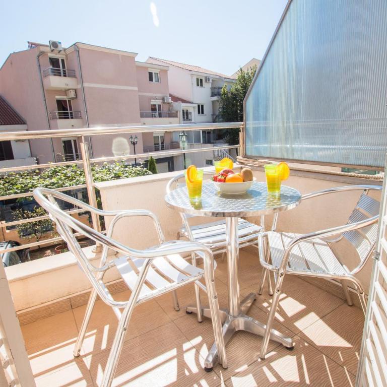 Adzic Apartments - Studio with Balcony (3 Adults) - 28
