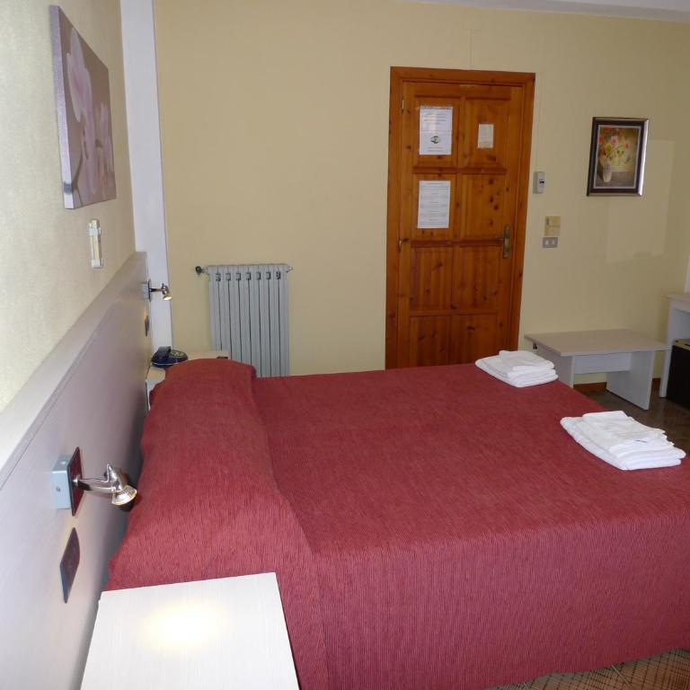 Hotel Alexander - Camera Tripla Basic - 29