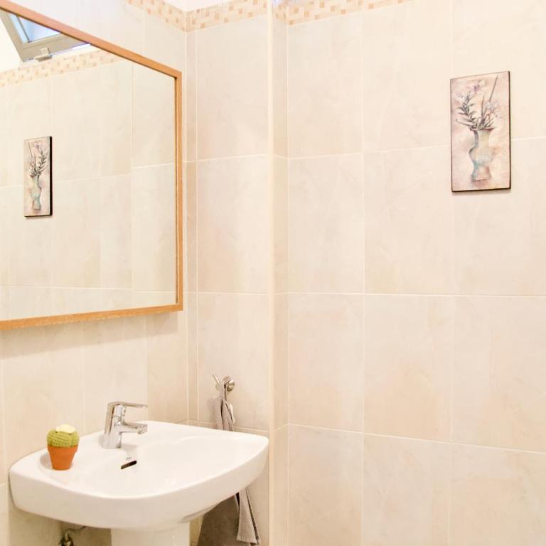 MalagaUrbanRooms - Beach & Sea - Loft - 16