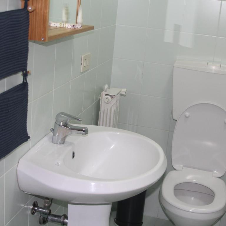 Beteyà Hostel Don Bosco - Budget Double or Twin Room - 5