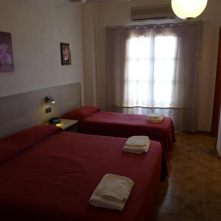 Hotel Alexander - Camera Tripla Basic - 9