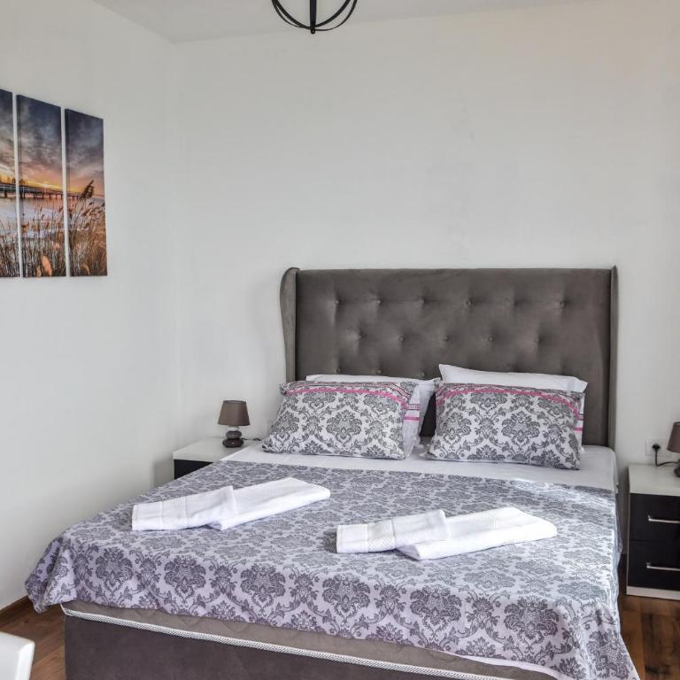 Apartments Blue Heaven - Apartment with Sea View - 1