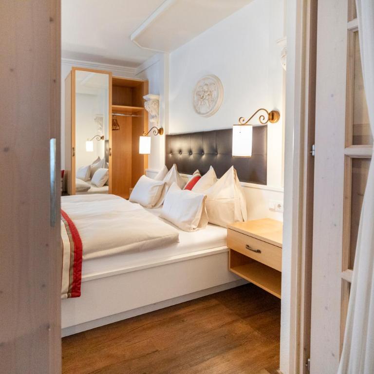 Hotel Garni Sonnhof - Familiensuite mit Balkon und Bergblick - 3