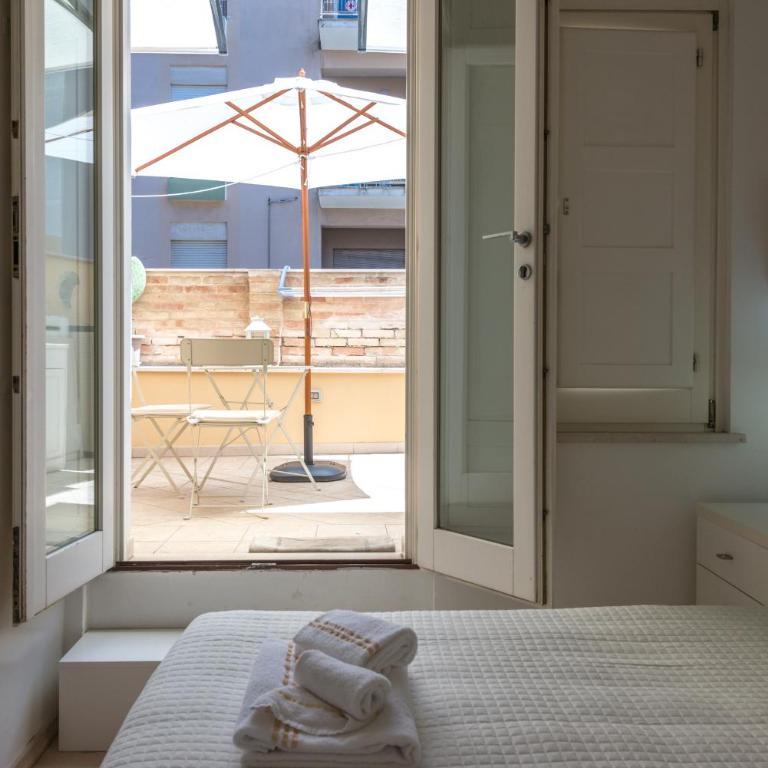 A Gem in the City - Apartment - 13