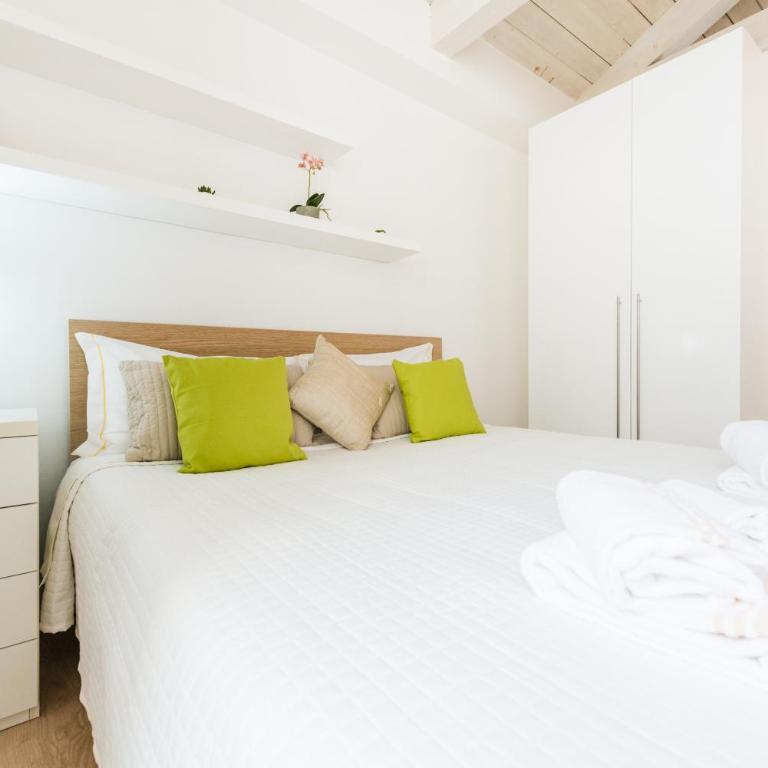 A Gem in the City - Apartment - 10