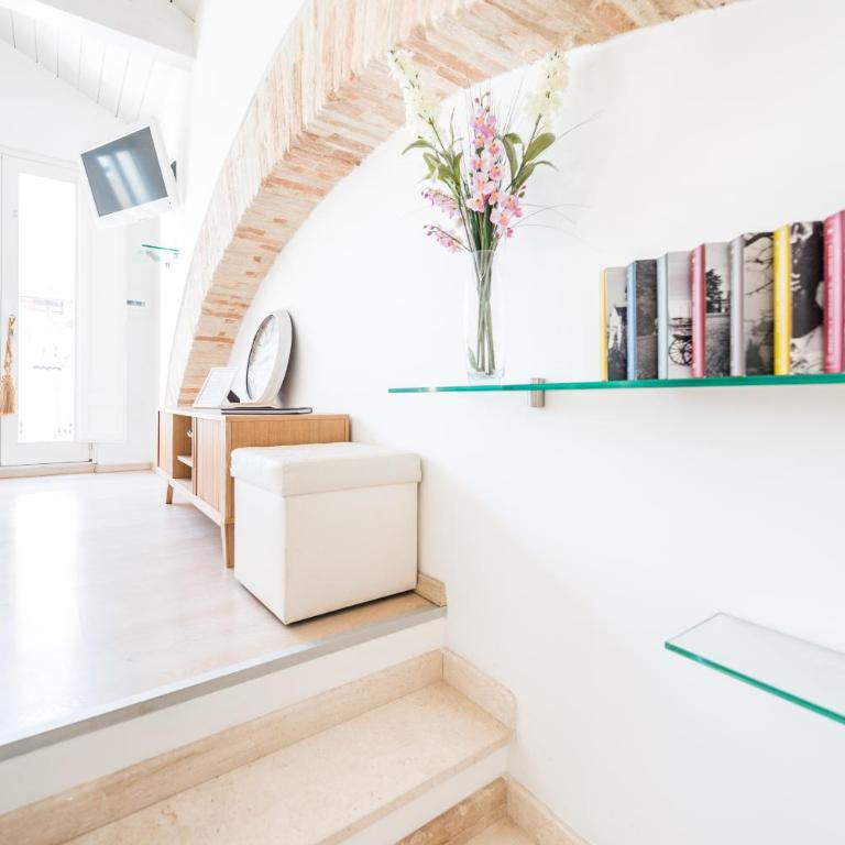A Gem in the City - Apartment - 26