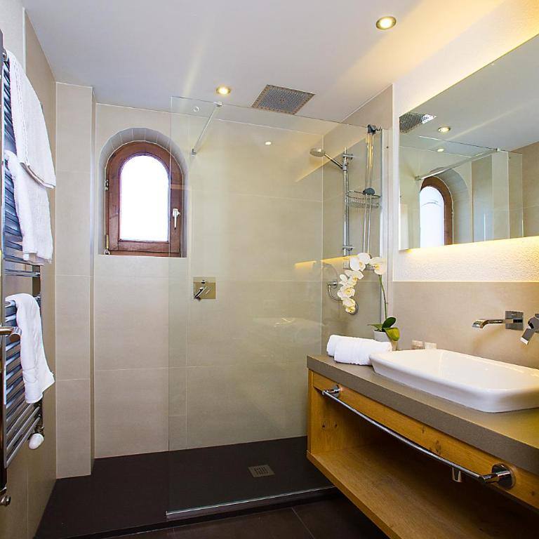 Hotel Hubertus - Superior Doppelzimmer mit Balkon - 5