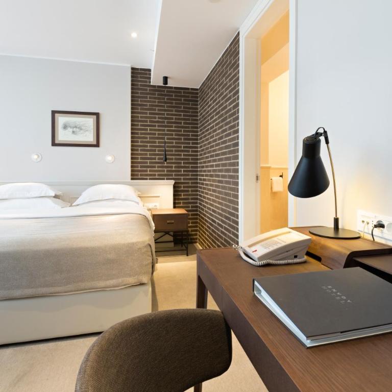 Envoy Hotel - Junior Suite - 9