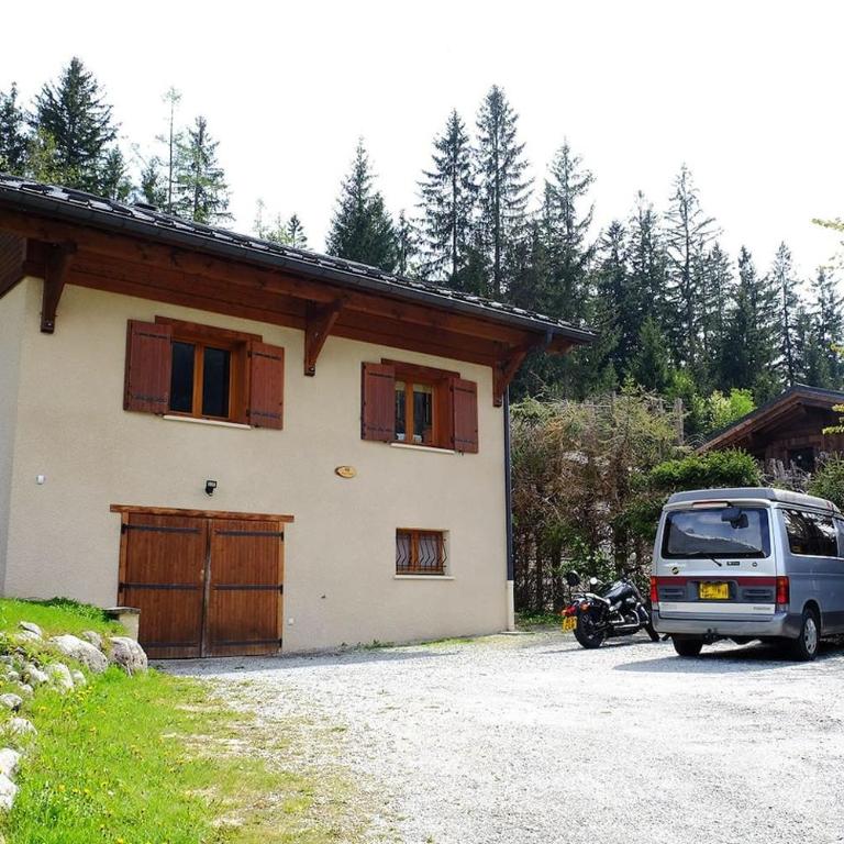 Chamonix Large Chalet, Sleeps 12, 200m2, 5 Bedroom, 4 Bathroom, Garden, Jacuzzi, Sauna - Chalet - 14