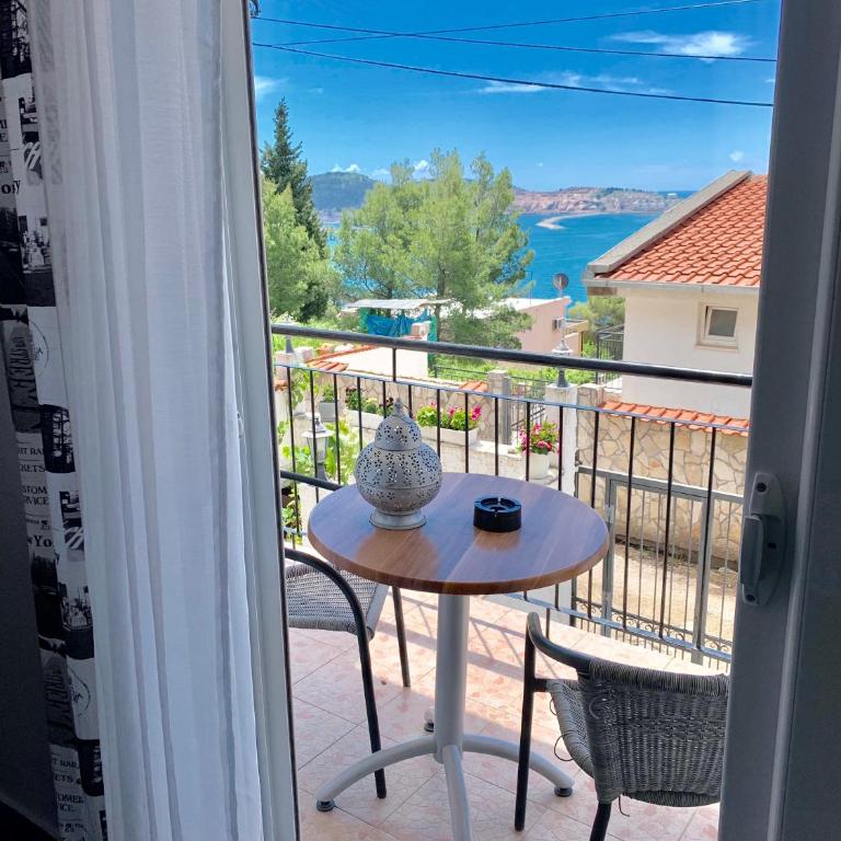 Apartments Ljiljana - Two-Bedroom Apartment with Balcony and Sea View - 6