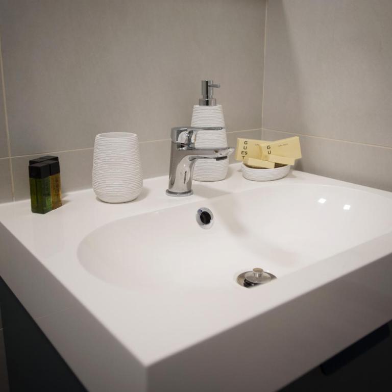 6th Land - Rent Rooms Affittacamere - Camera Matrimoniale Standard - 6