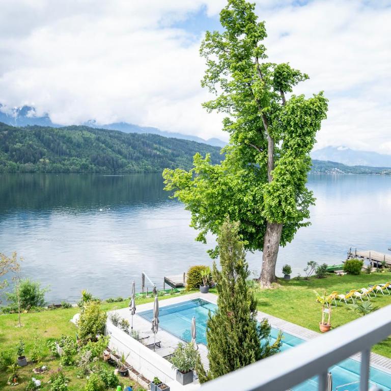 Villa Postillion am See - Superior Doppelzimmer mit Balkon und Seeblick - 1