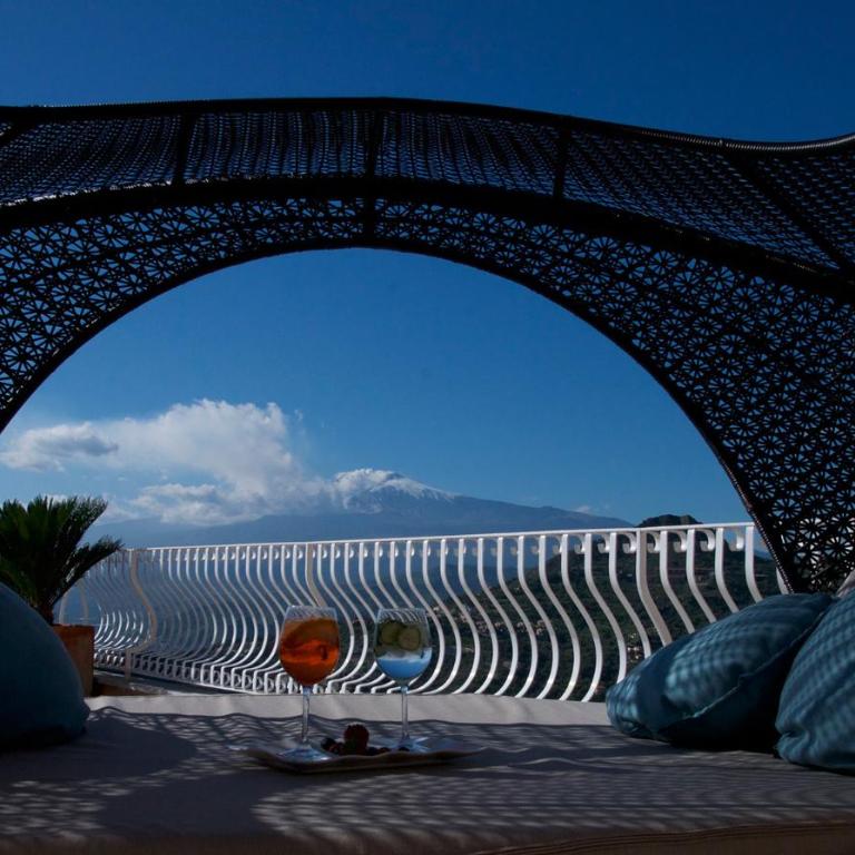 Villa Le Terrazze Charming Rooms - Deluxe Suite with Sea View - 4