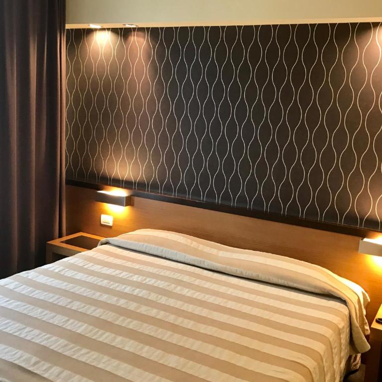 HC3 Hotel - Classic Double or Twin Room - 3