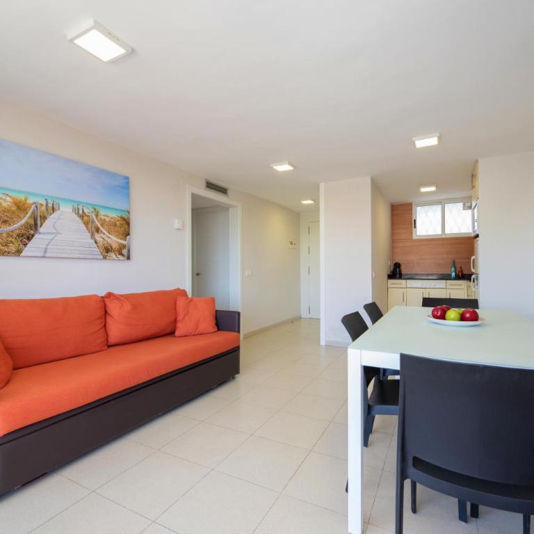 Rentalmar Navarra family suites - Apartamento estándar con 2 dormitorios (6 adultos) - 1