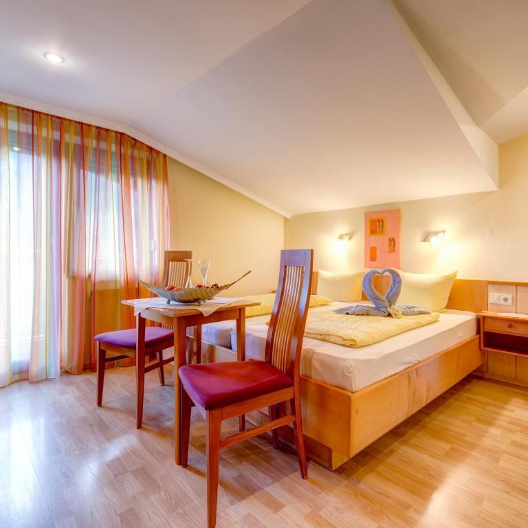 Jennys Huamatl - Habitación Cuádruple con balcón - 5
