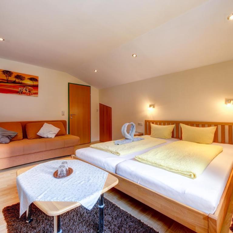 Jennys Huamatl - Habitación Cuádruple con balcón - 2
