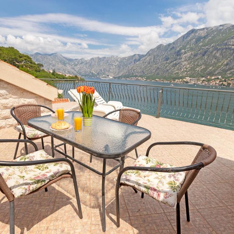 Apartments Jankovic - One-Bedroom Apartment with Terrace and Sea View - 5