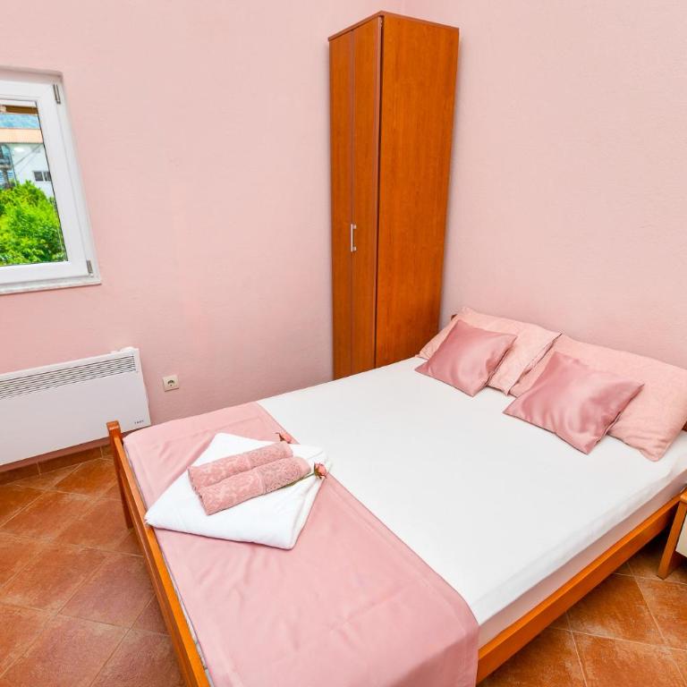 Apartments Jankovic - One-Bedroom Apartment with Terrace and Sea View - 7