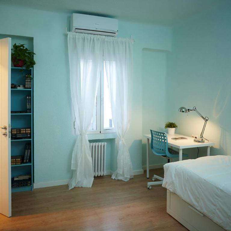 RESIDENCIA ABAY - Single Room with Private Bathroom - 2