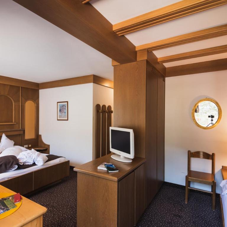 Hotel Catinaccio - Camera Familiare (2 Adulti + 1 Bambino) - 12