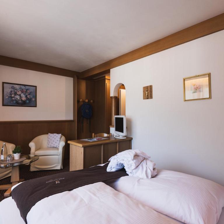 Hotel Catinaccio - Camera Standard Matrimoniale/Doppia con Letti Singoli - 1