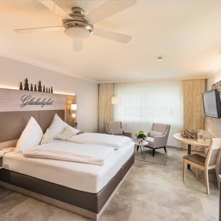Fichtenwald-Ihr Boutique I Glück`s Hotel - Ihr Kraftort - Wasserwelten Bad Füssing - Deluxe Studio mit Kingsize-Bett - 3