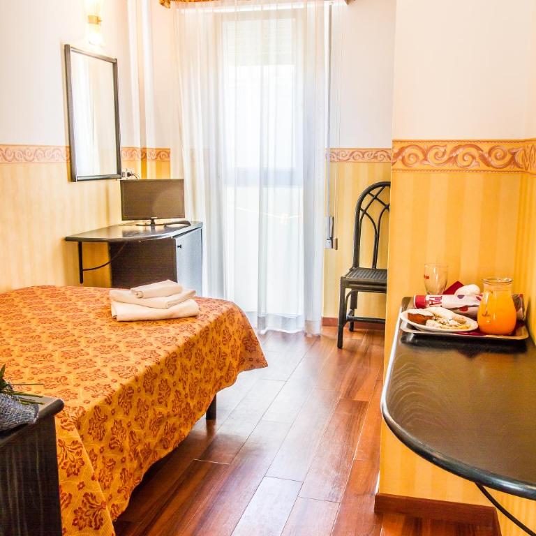 Hotel Consul - Family Hotel - Economy Double Room - 2