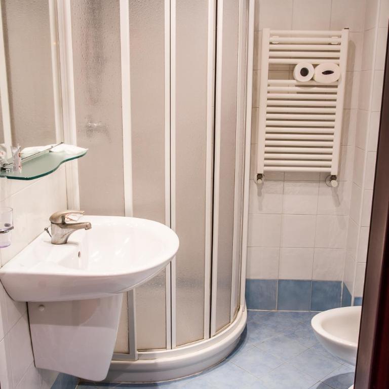 Hotel Consul - Family Hotel - Triple Room - 13
