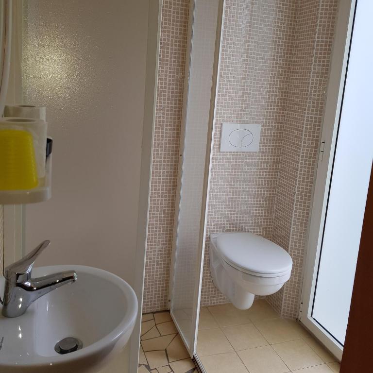 Hotel Annarita-mezza pensione plus- spiaggia inclusa - Camera Quadrupla - 1