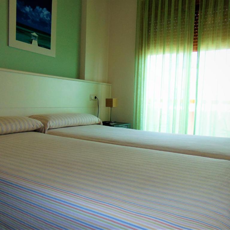 Colores de Zahara - Habitación Doble con vista parcial al mar - 1 o 2 camas - 6