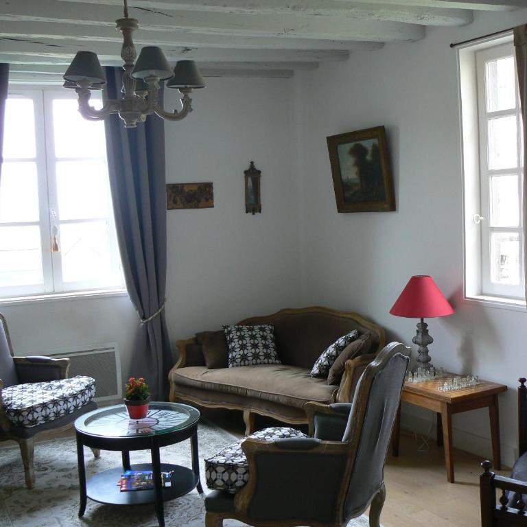 Petite Maison Romantique au calme, Cœur Historique, vue Ville et Jardin - Appartement en Duplex - 13