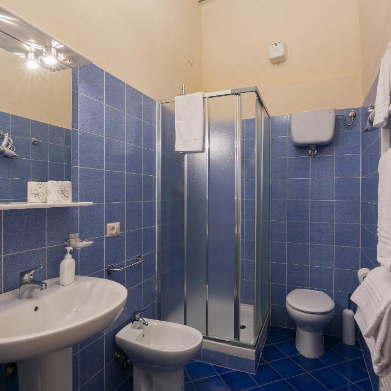 B&B San Francesco - Camera Matrimoniale/Doppia con Letti Singoli con Letto Supplementare - 4