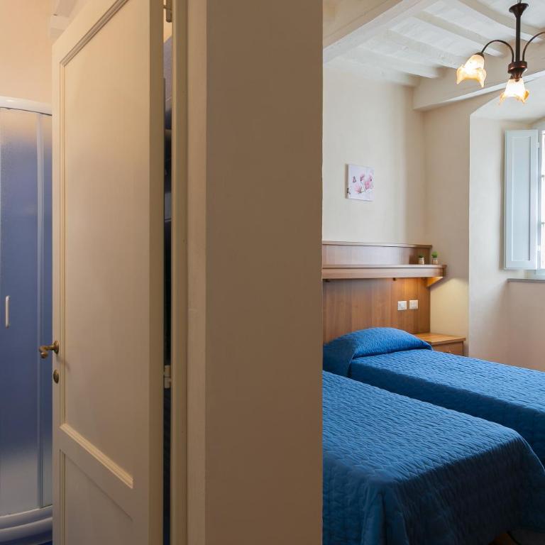 B&B San Francesco - Camera Matrimoniale/Doppia con Letti Singoli con Bagno Privato - 6