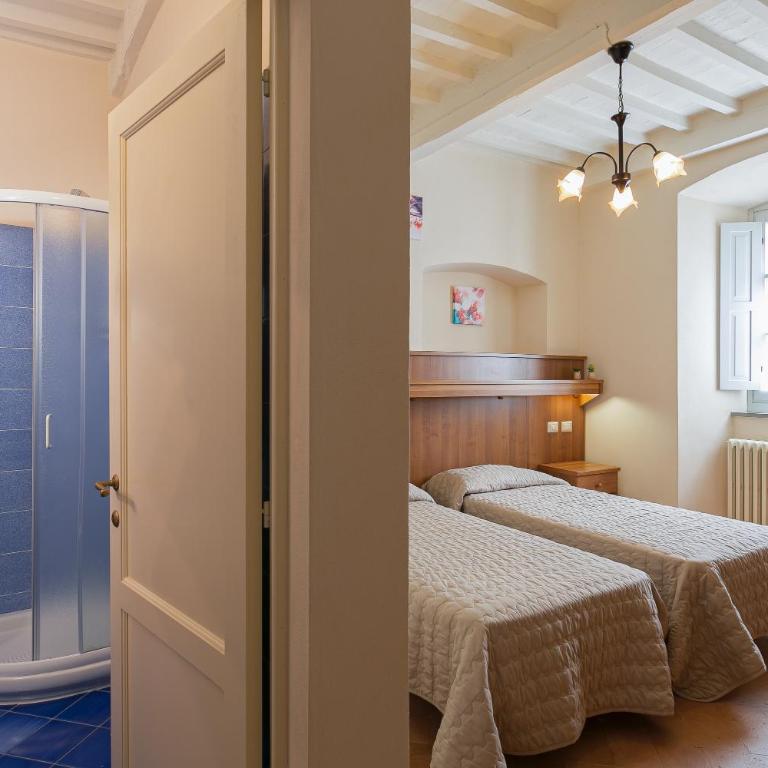 B&B San Francesco - Camera Matrimoniale/Doppia con Letti Singoli con Bagno Privato - 9