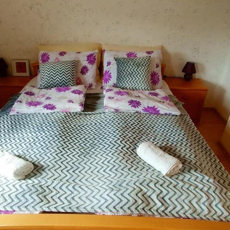 Guesthouse Una 1 Bihac - Three-Bedroom Apartment - 8
