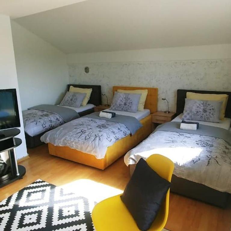Guesthouse Una 1 Bihac - Three-Bedroom Apartment - 2