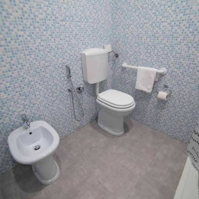 Hotel Moderno - Camera Doppia con Letti Singoli - 12